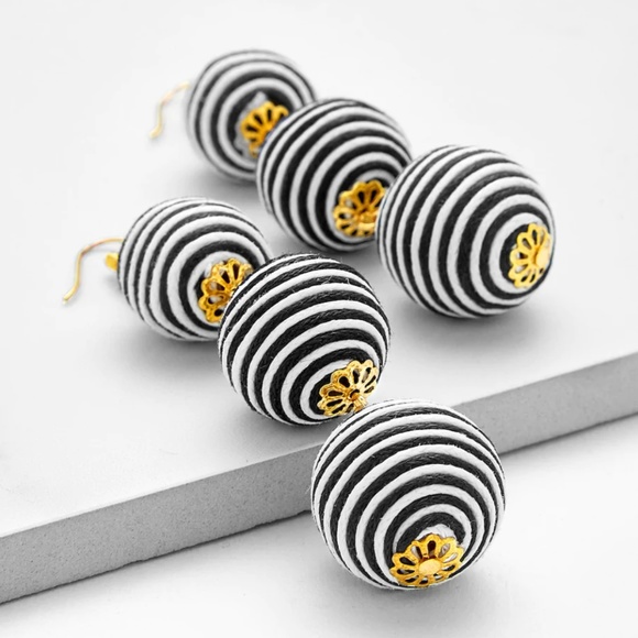 KITTY Stripe Pom Pom Dangle Earring - Picture 2 of 4